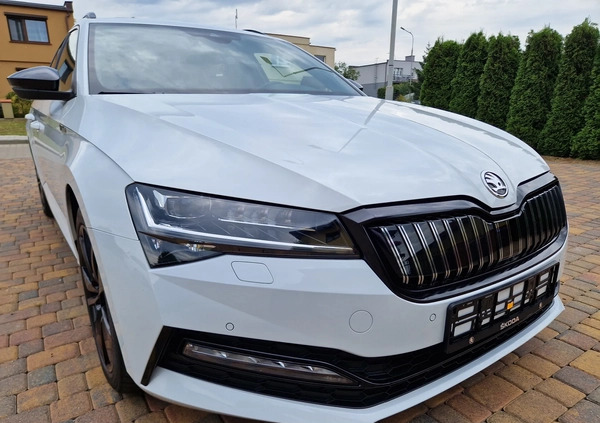 Skoda Superb cena 127900 przebieg: 26000, rok produkcji 2020 z Margonin małe 781